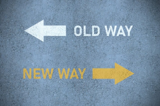old-way-or-new-way-roadmarking-picture-id1203616323