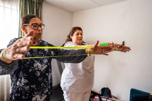 All seniors benefit from fall prevention exercise regardless of diagnosis